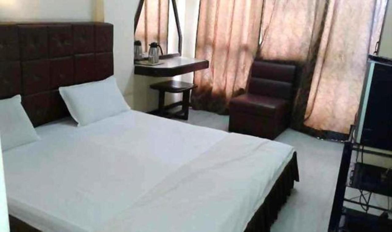 Hotel Shivalik Goldโบปาล ภายนอก รูปภาพ