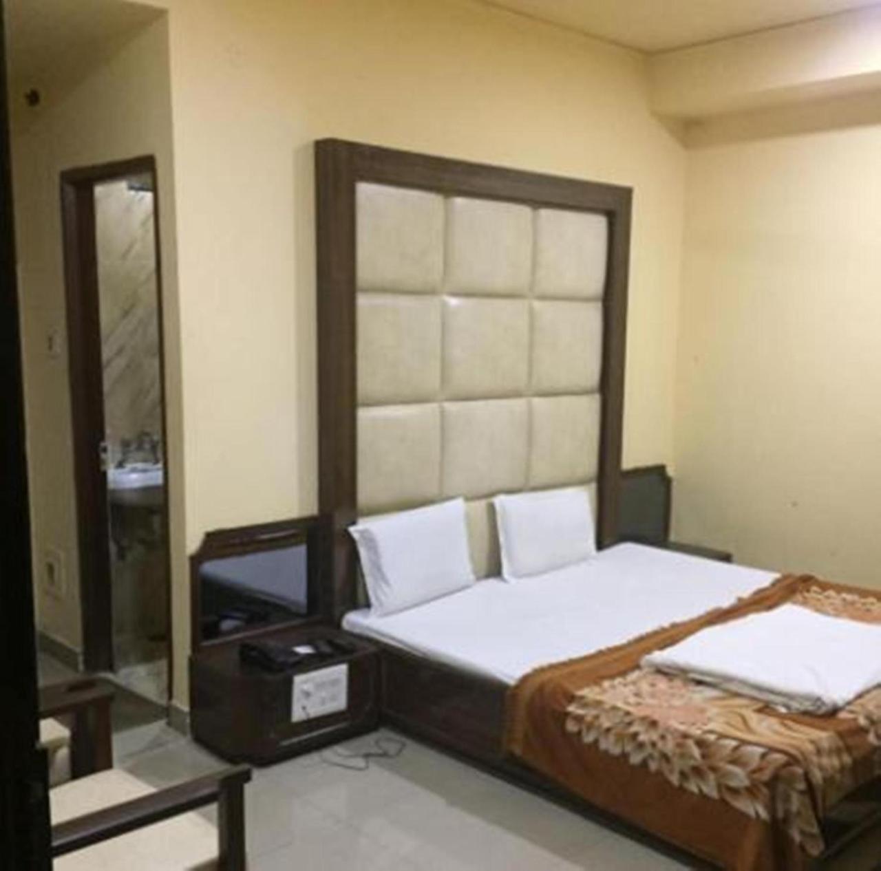 Hotel Shivalik Goldโบปาล ภายนอก รูปภาพ